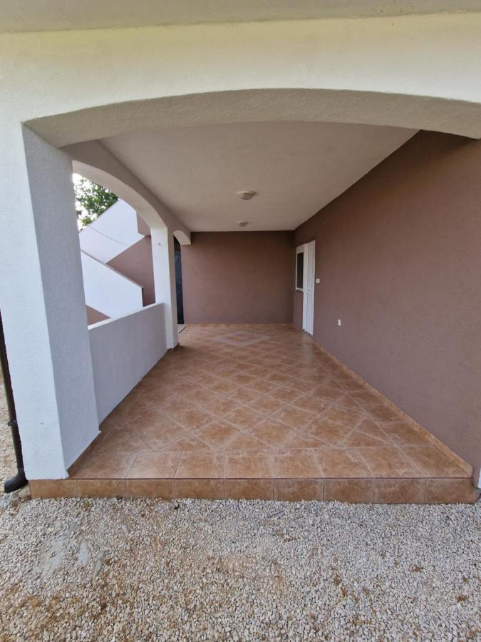 Apartments Ema Vir Eksteriør bilde