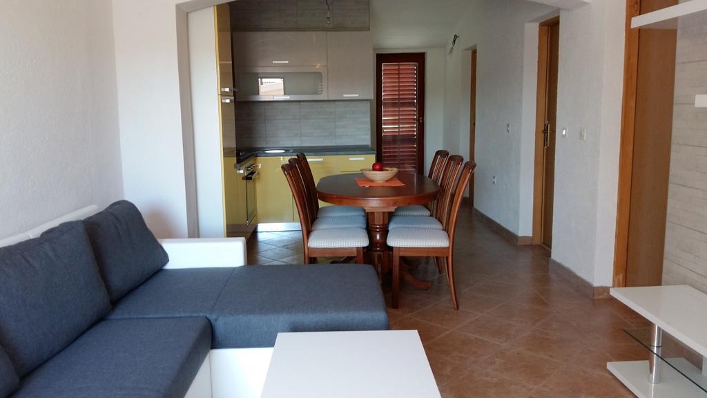 Apartments Ema Vir Eksteriør bilde